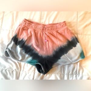 Forever 21 medium tie die shorts. Coral, white, black, blue C
